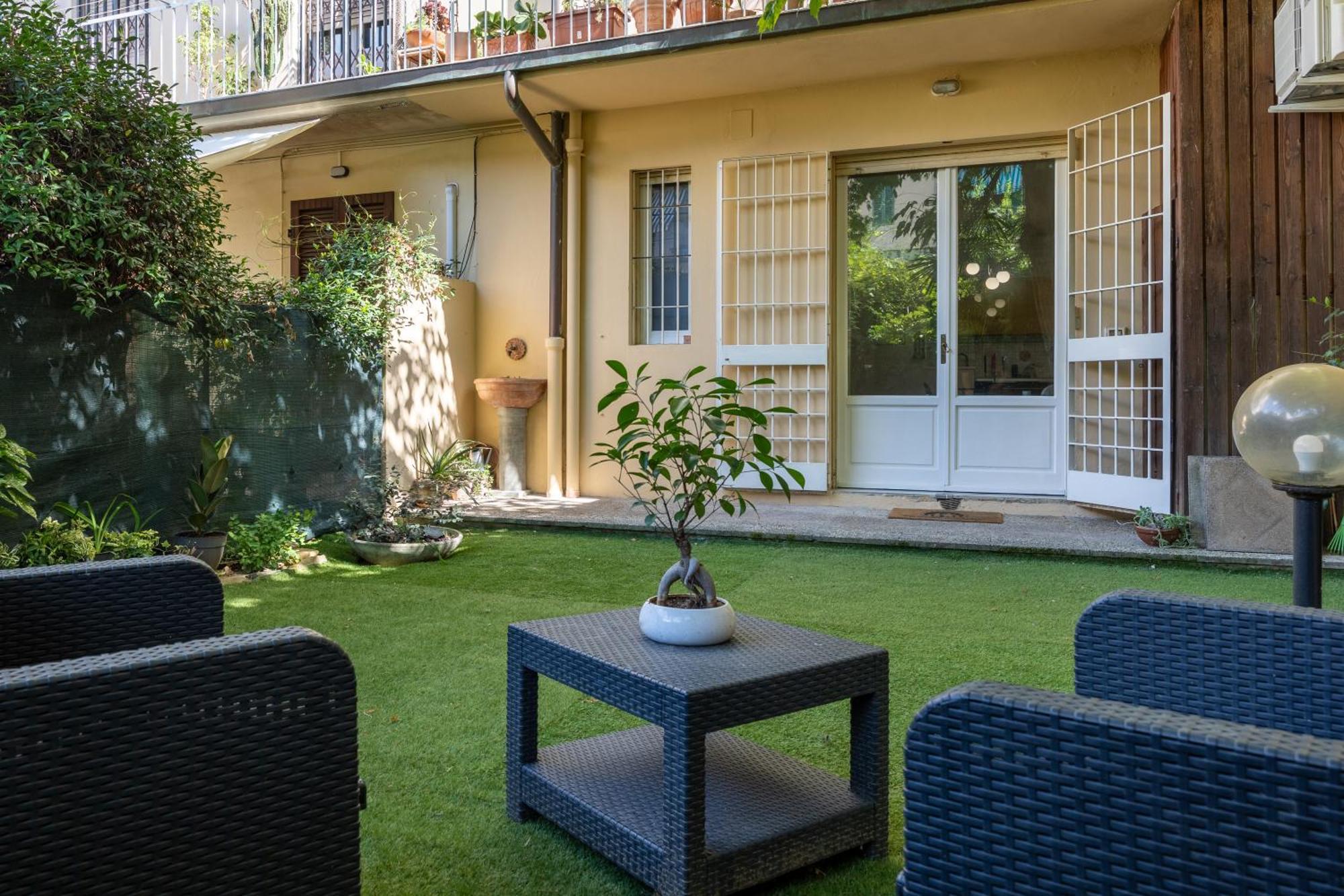 Intero Con Giardino Apartamento
